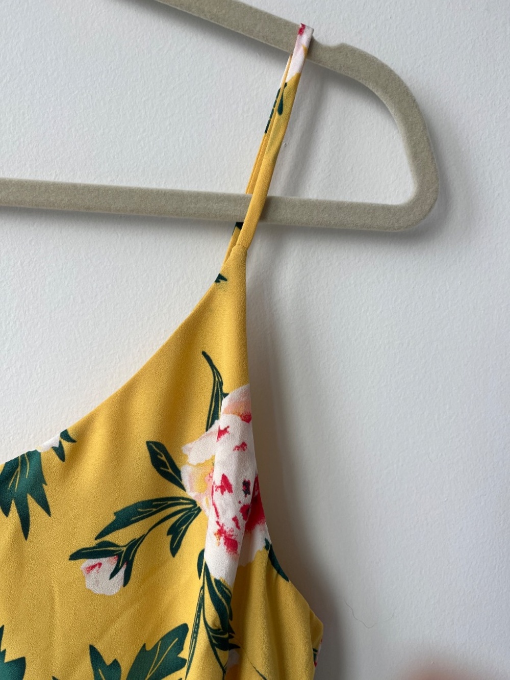 RW & Co Cropped Cami - Picture 6 of 13
